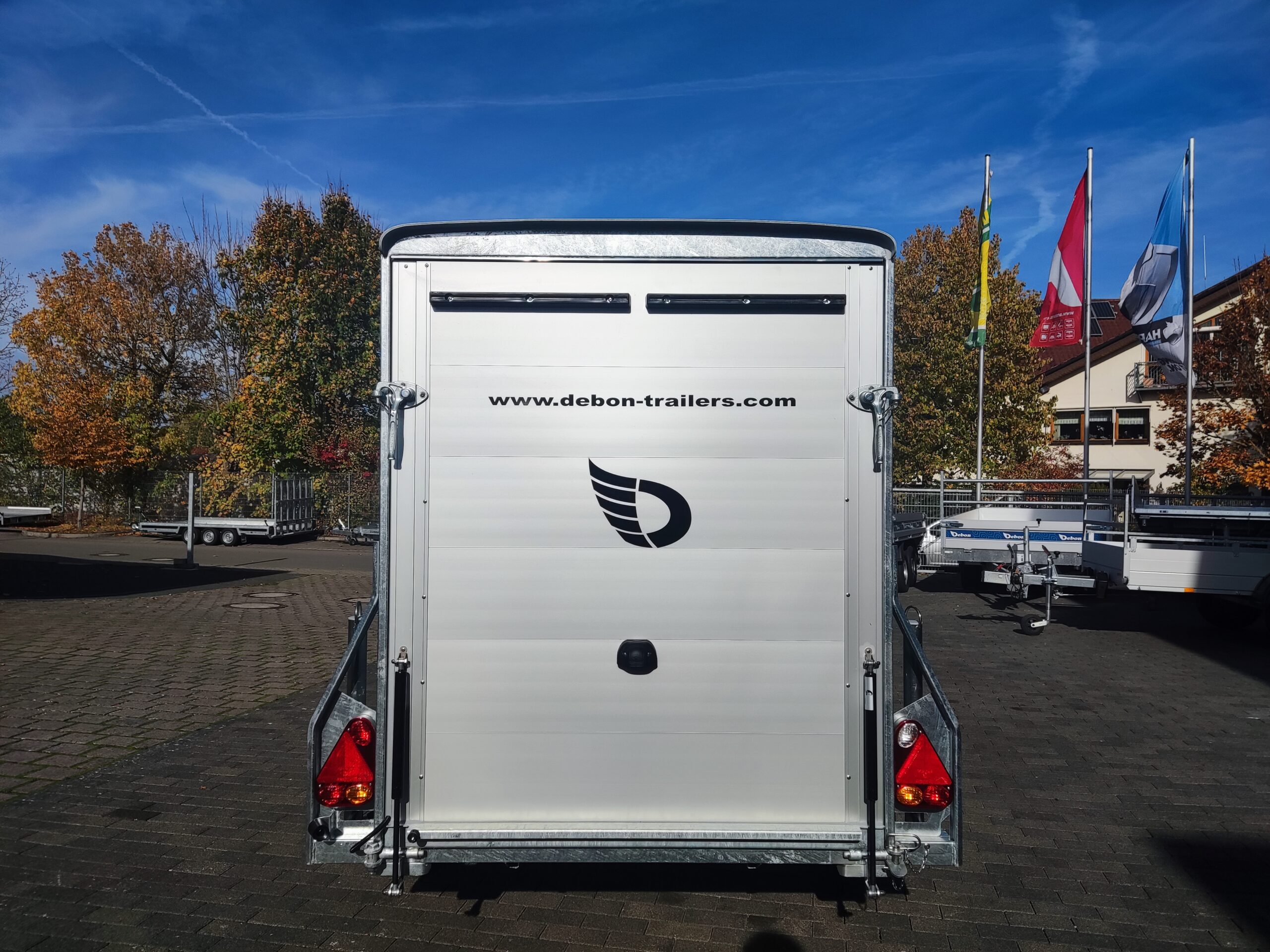 Debon C255 | 1300kg Kofferanhänger+ Seitentür – Bild 5