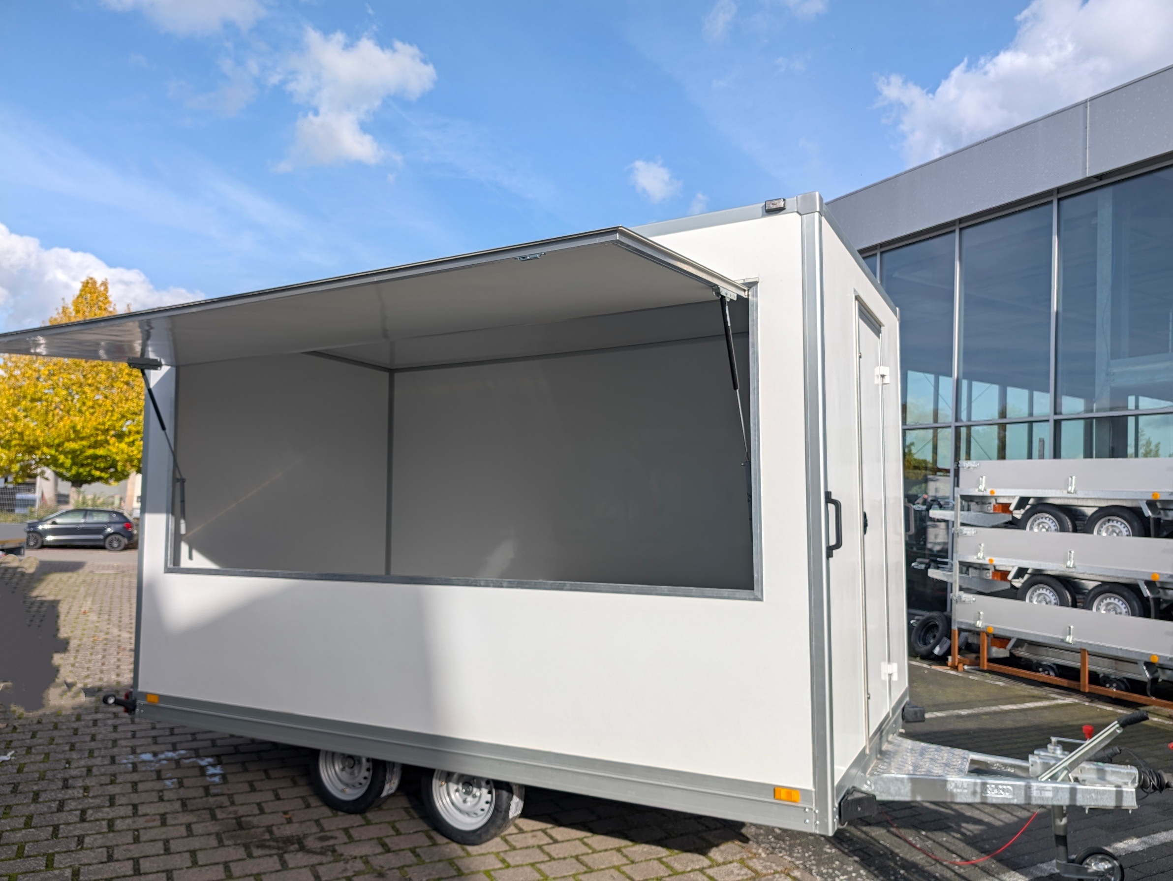 2700kg Verkaufsanhänger 400x215x230cm